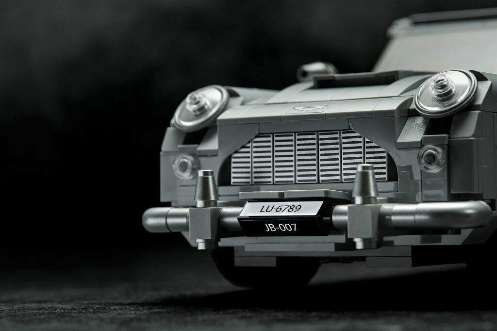 Конструктор LEGO 10262 Creator James Bond Aston Martin DB5 - фото №14