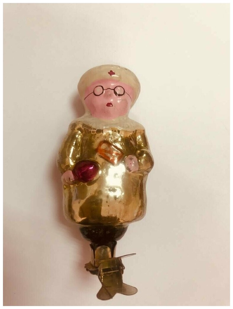 Елочная игрушка Санитарка, антикварная елочная игрушка 1950-60-х гг.