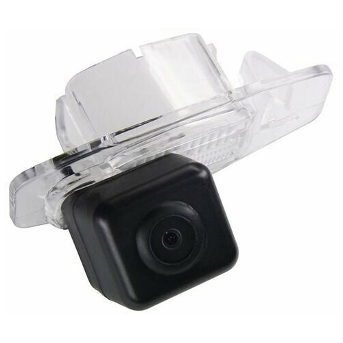 Камера заднего вида с матрицей CCD для Honda Civic 12 седан с углом обзора 175 5900₽