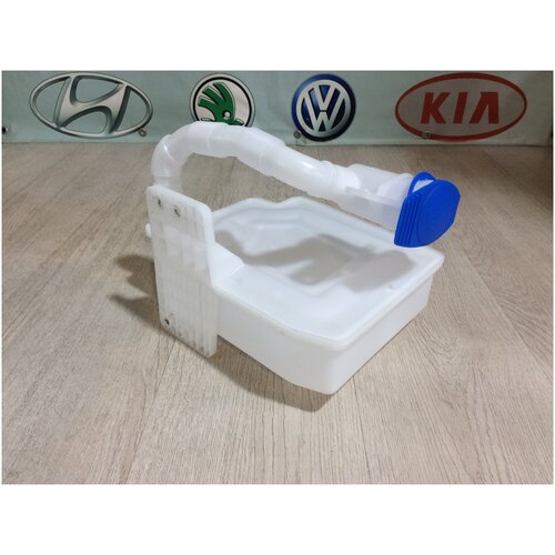 Бачок омывателя под 1 насос без датчика уровня Шкода Фольксваген Skoda Volkswagen 3999₽