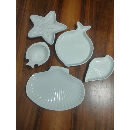 Набор сервировочный Праздничный стол 5 предметов плюс подарок силиконовая лопатка 3000₽