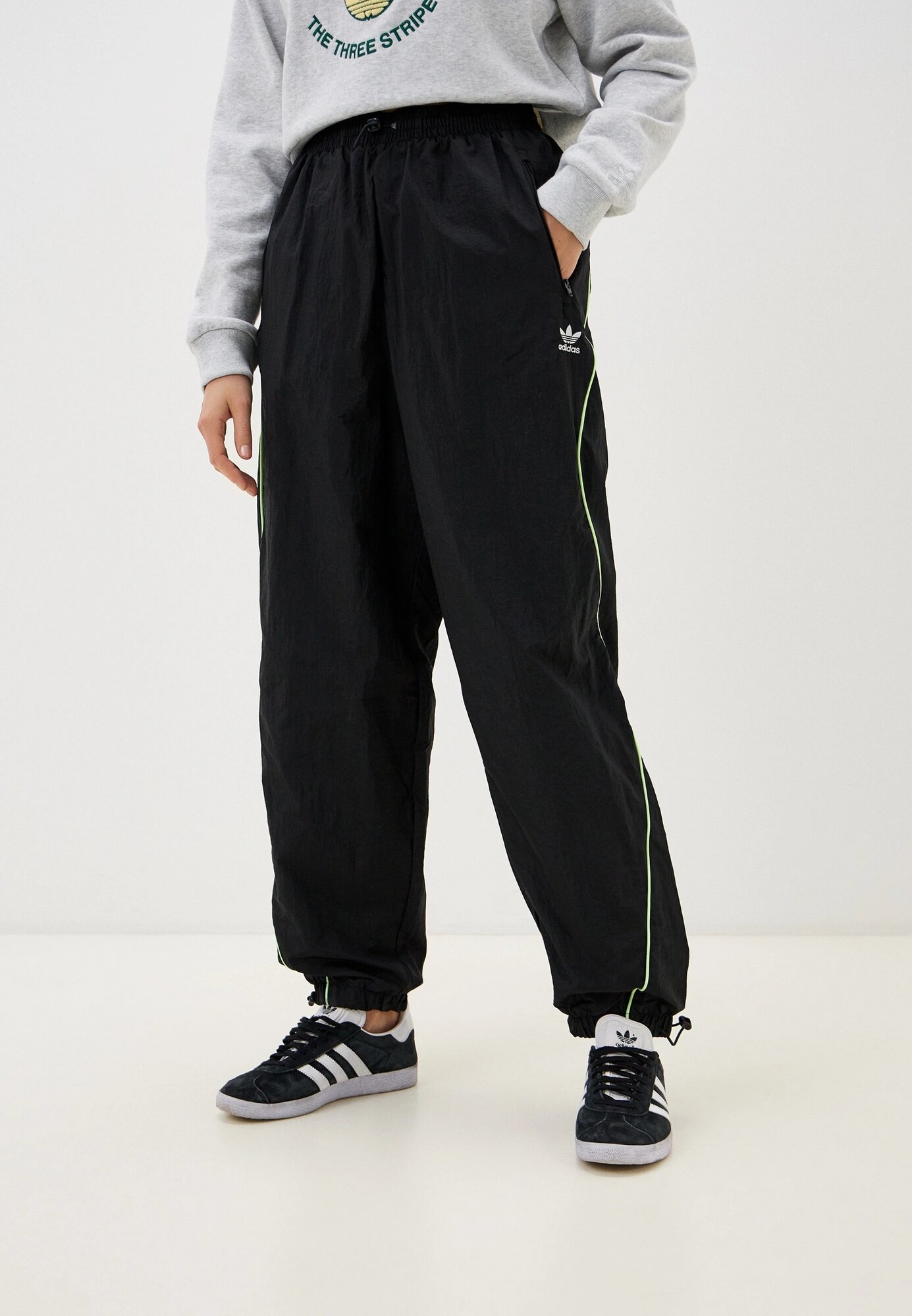 Брюки adidas Originals FR PARACHT PANT