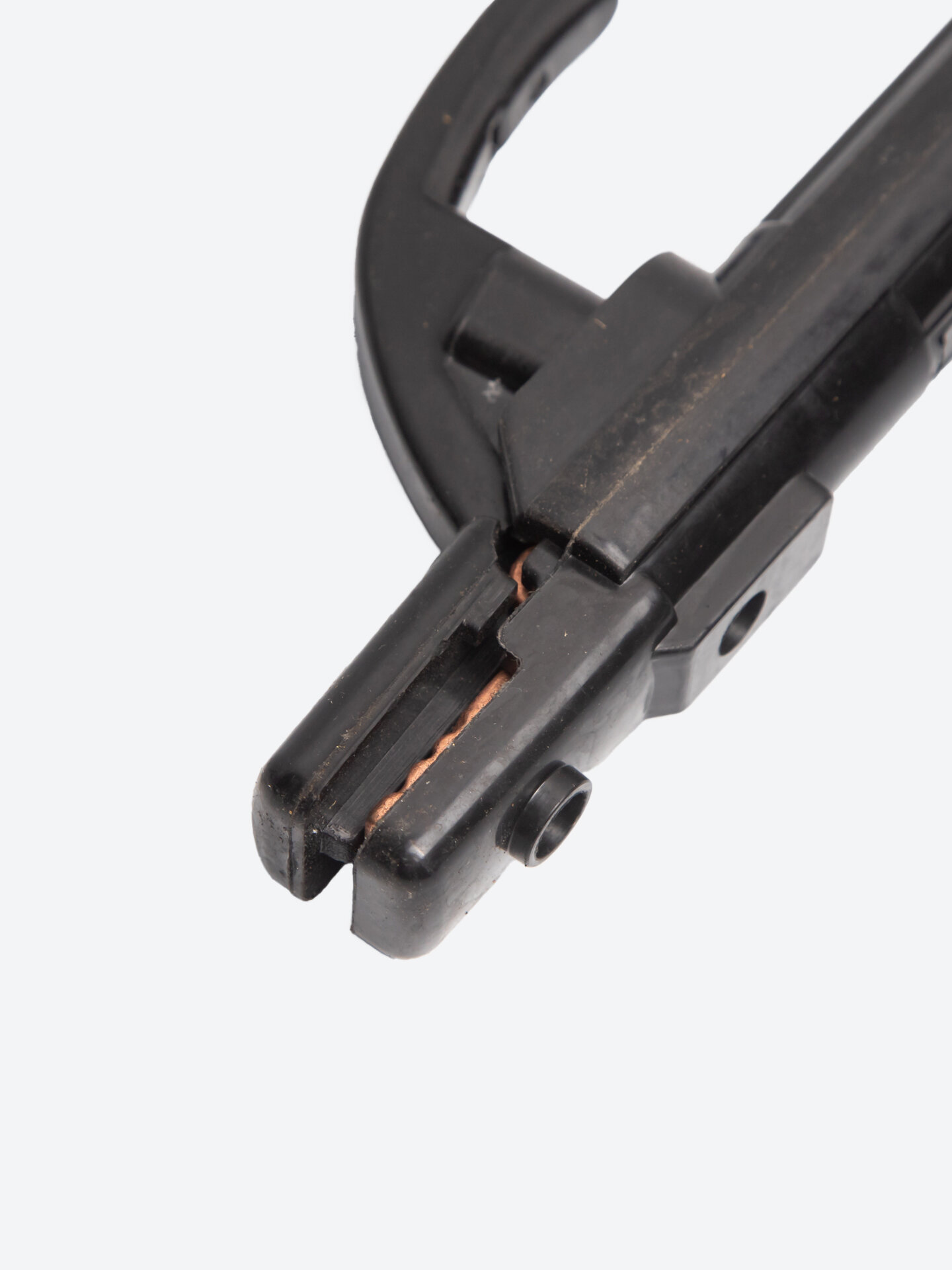 Держатель электродов для сварки DA-500 надежность и удобство — фото 1