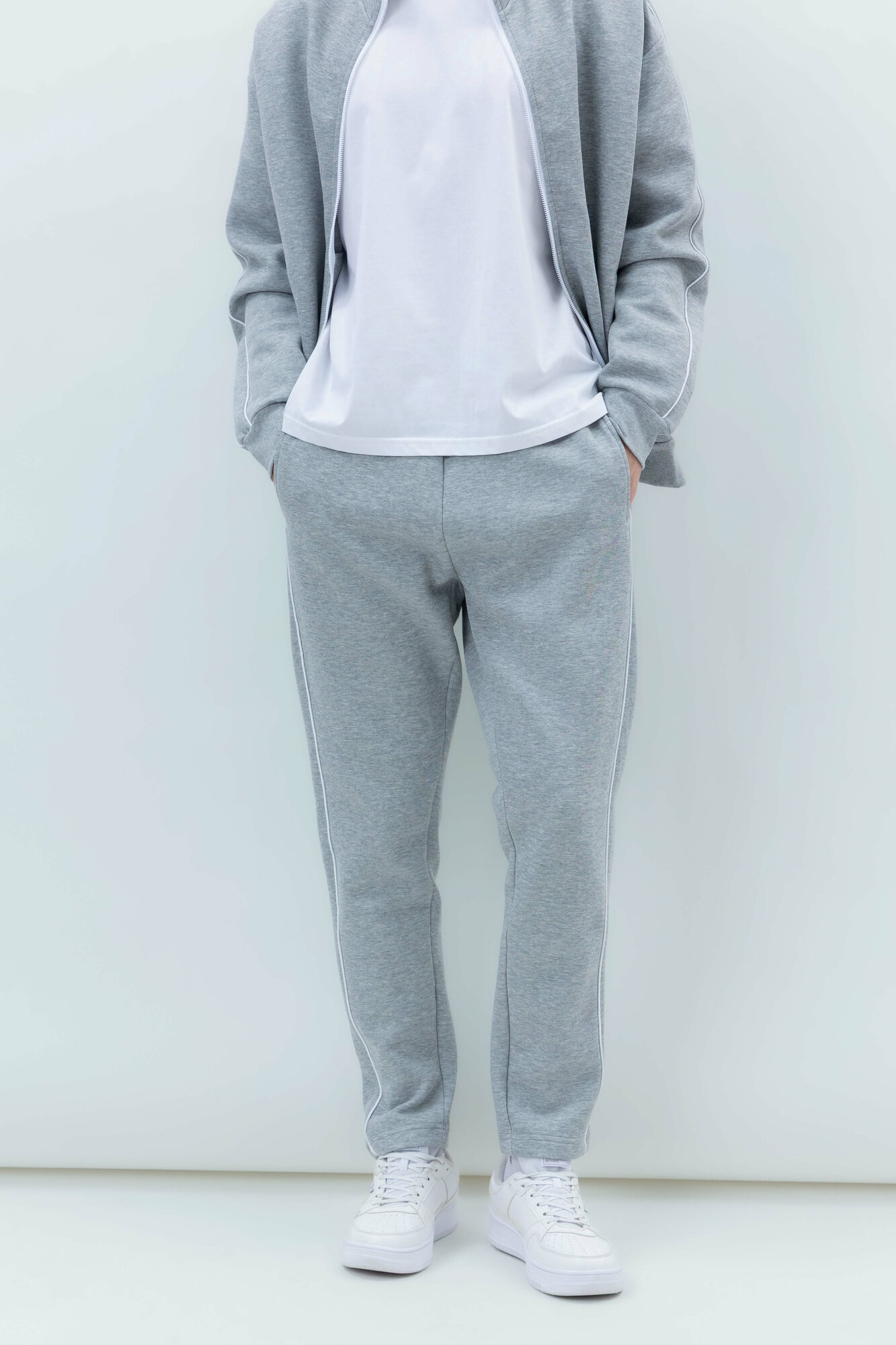 Брюки спортивные