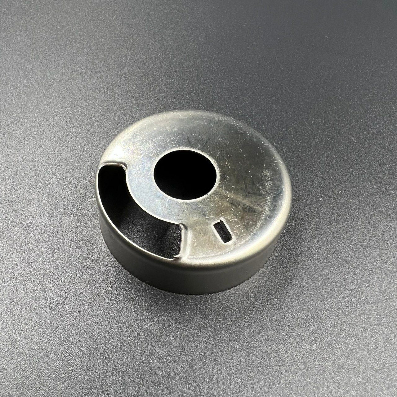 Стакан помпы охлаждения Yamaha 9.9-15, F6-20 (KACAWA)
