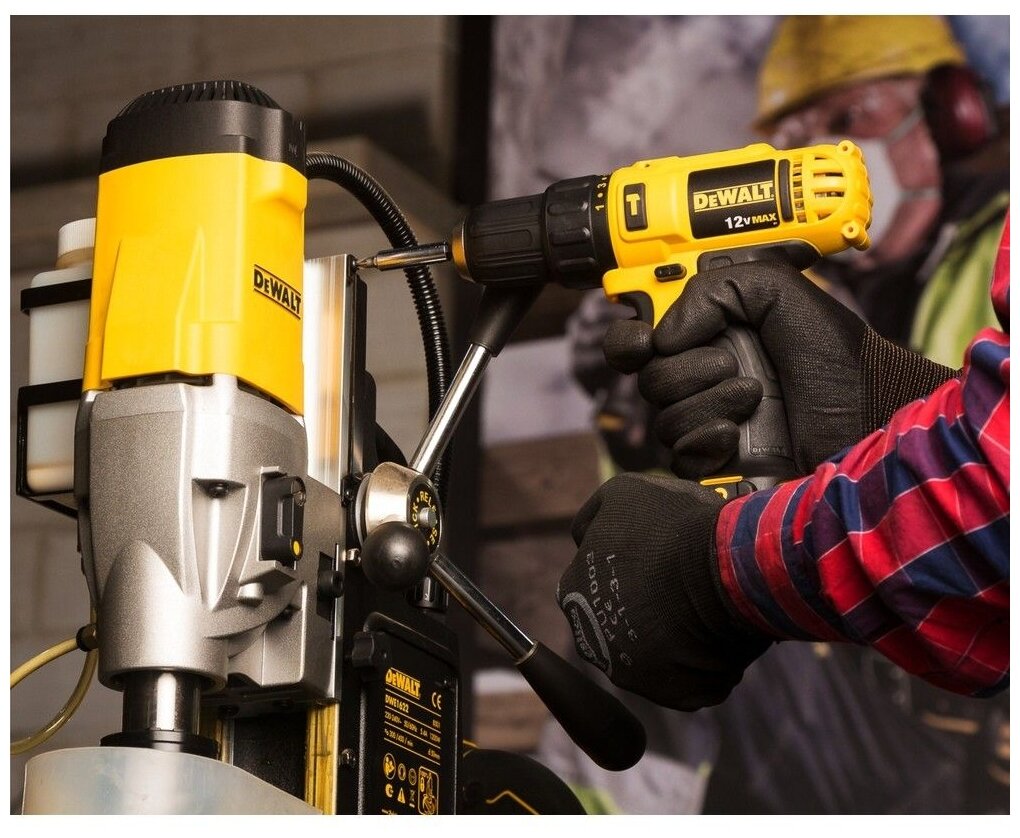 Аккумуляторная дрель-шуруповерт DeWalt DCD716D2 ударная - фото №8