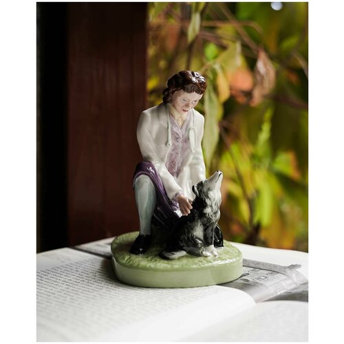 Royal Doulton статуэтка ветеринар с собакой, Англия