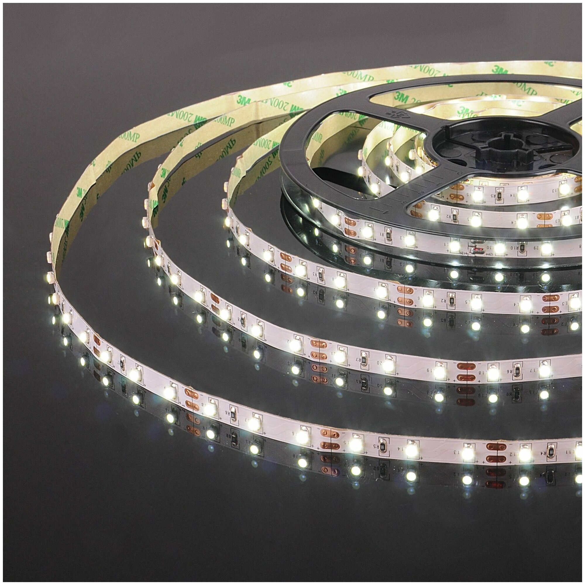 Комплект светодиодной ленты Эконом 5 метров LED 4,8W, 2835-60D-IP20 12V 6500K, Холодный белый - фотография № 1