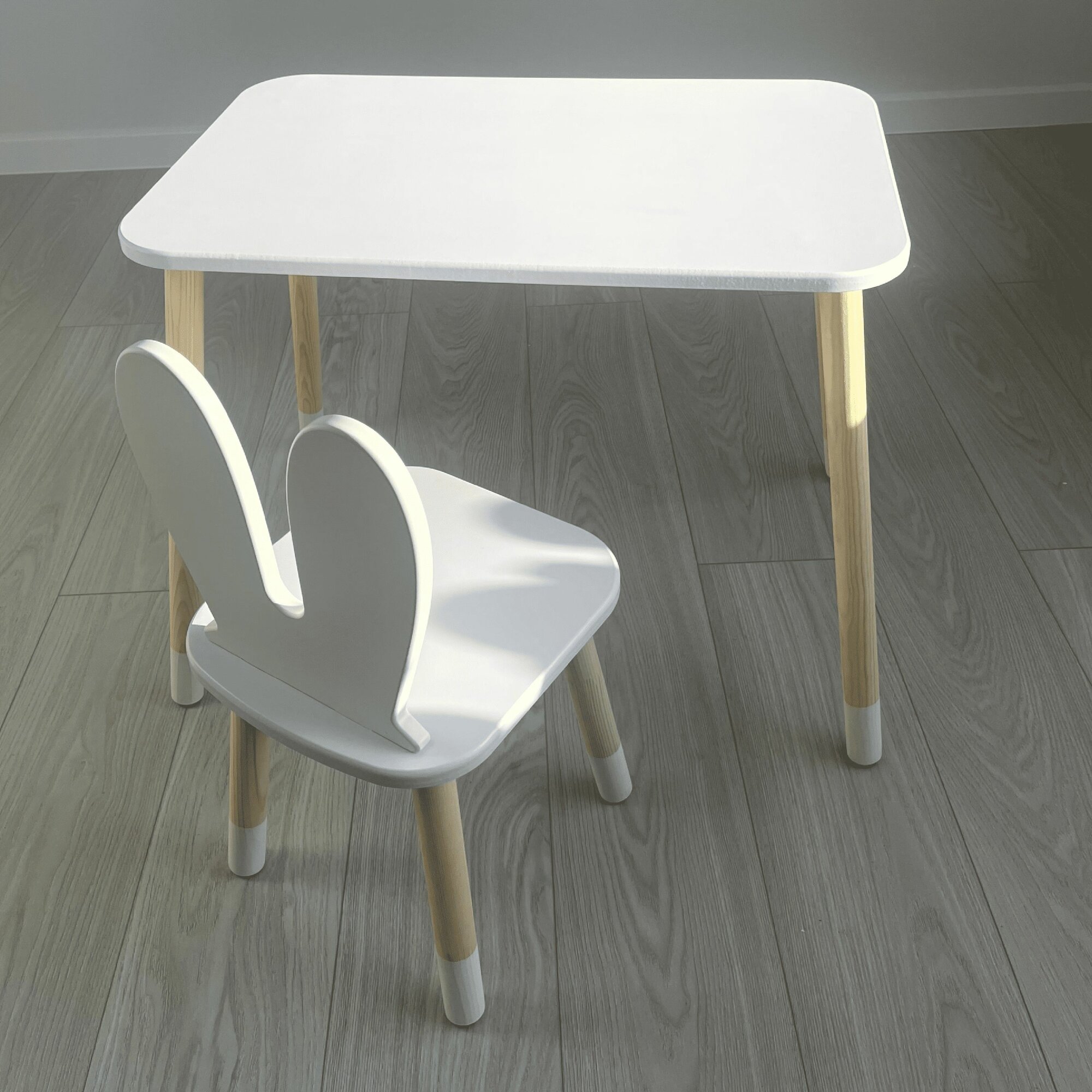 Детский стол прямоугольный белый и стул зайка белый