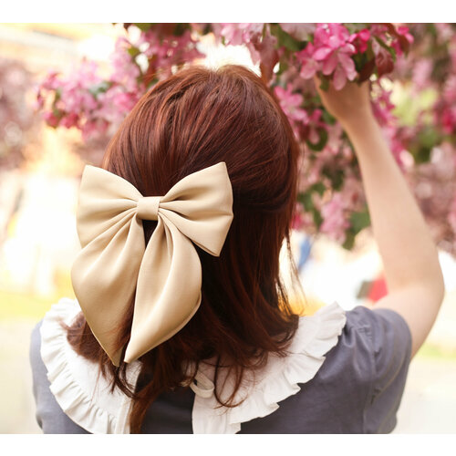 Большой атласный бант на заколке -автомат 20 см Бежевый 449₽
