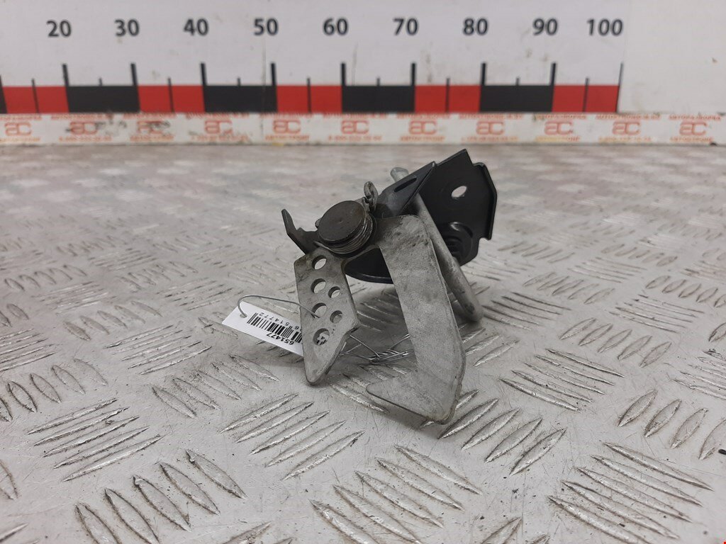 Крюк капота BMW 5-Series (F07/F10/F11/F18) 51237183763 арт. 651477