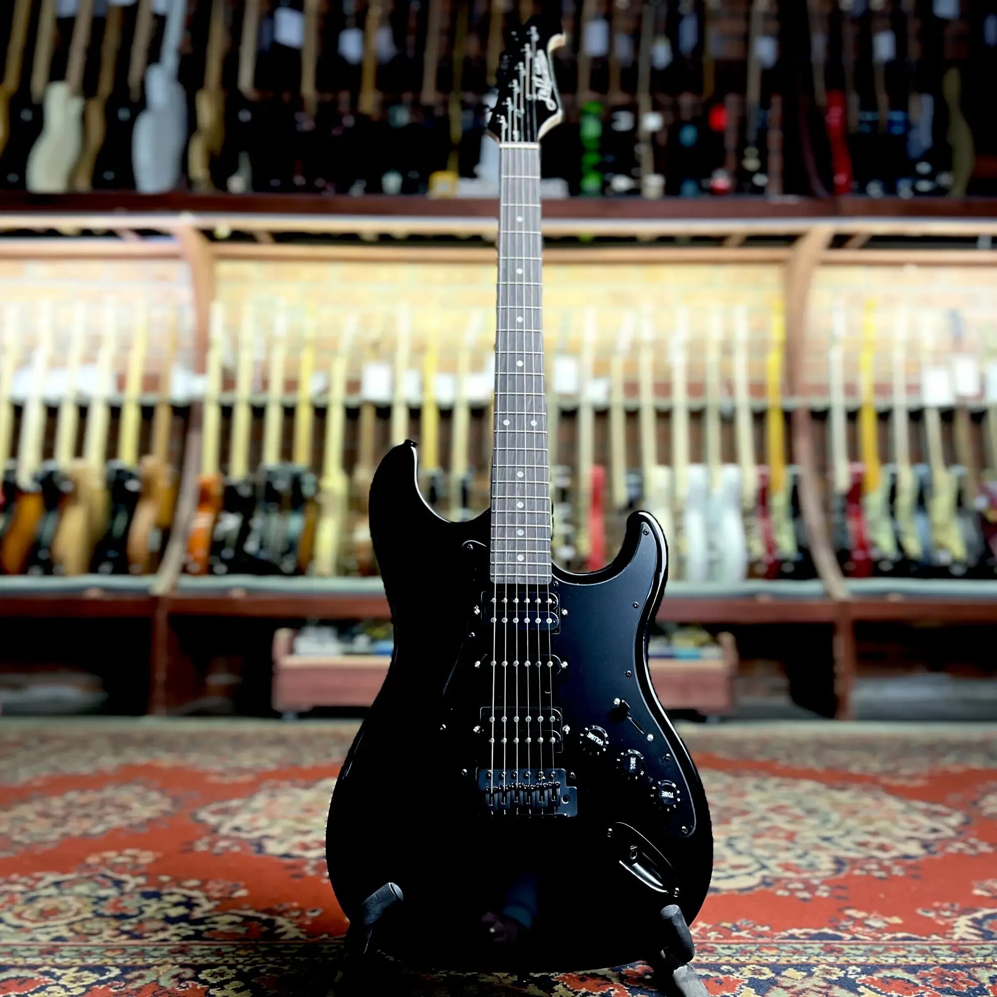 Электрогитара J&D Guitars ST-S Stratocaster HSH Black — фото 1