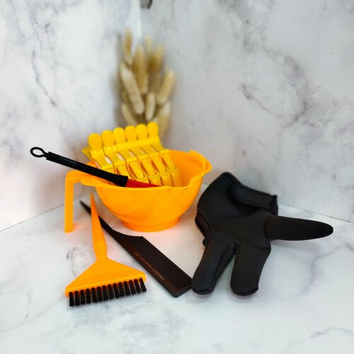 Набор инструментов для парикмахера 