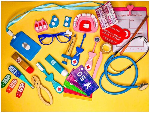 Деревянный набор доктора / набор доктора в сумочке/ набор доктора в чемодане/ игрушки для девочек