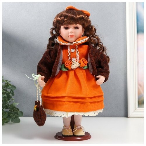 фото Кукла коллекционная керамика "василиса в ярко-оранжевом платье, с рюшами, с сумочкой" 30 см 758616 firststore