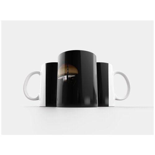 фото Кружка "напольная лампа, свет, темный" 320 мл lotsprints