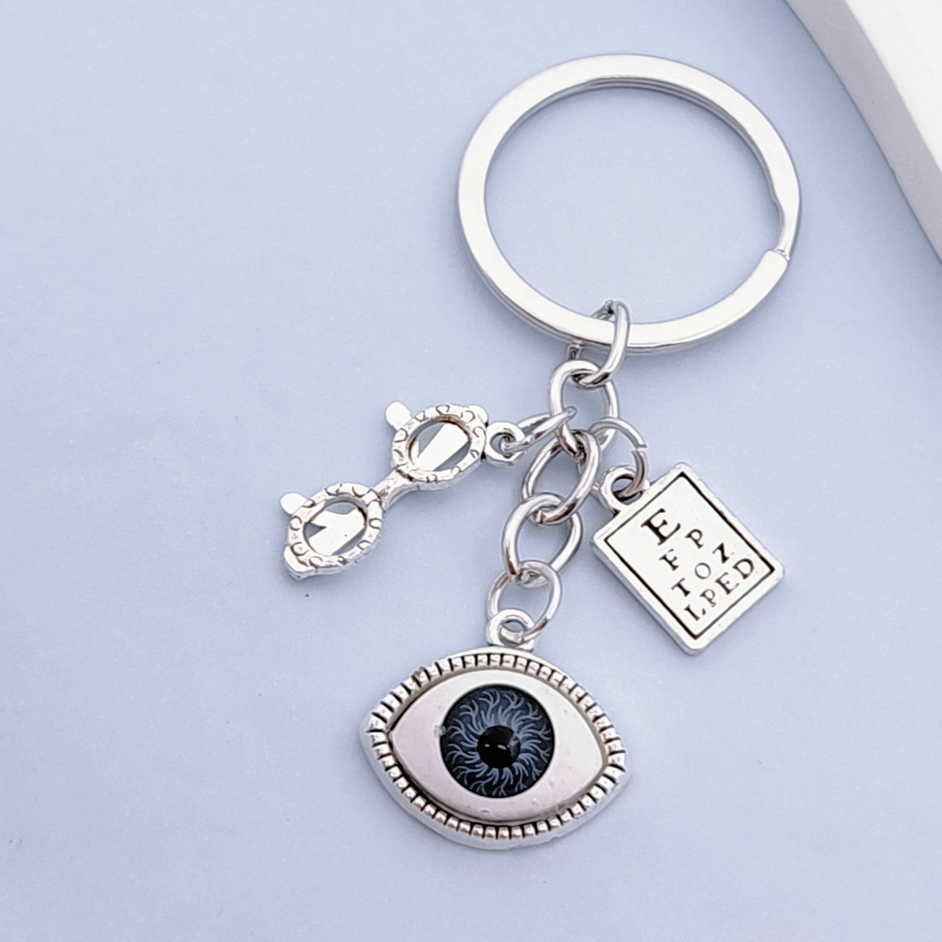 Брелок remove, серебристый — фото 1