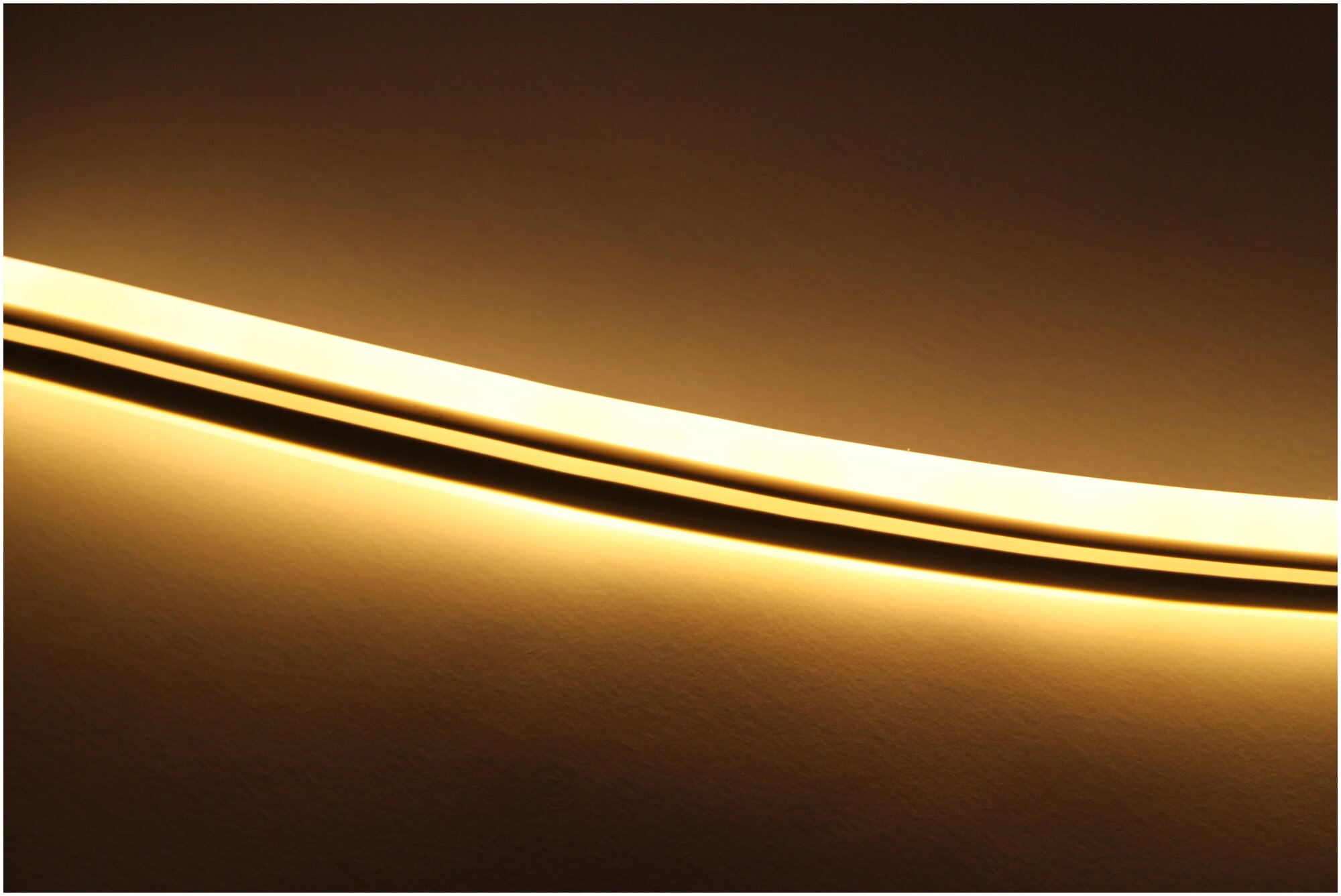 Гибкий Неон 8х16мм, Двусторонний, Уличный IP 65 Тёплый белый, Premium LED , 50 метров - фотография № 1