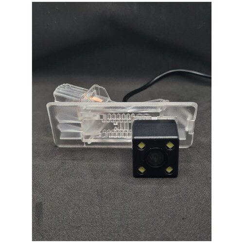 Камера заднего вида на Renault Duster LADA XRay 4 LED 99900₽