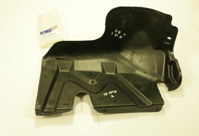 Защита двигателя правая для Hyundai Getz 2002-2011 / арт. 291201C100 / бренд MOBIS
