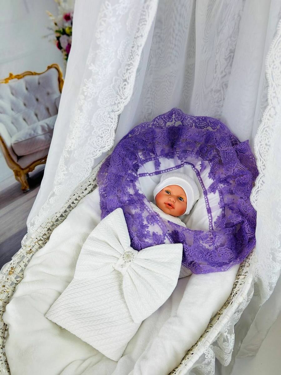 Конверт на выписку летний и одежда для новорожденного