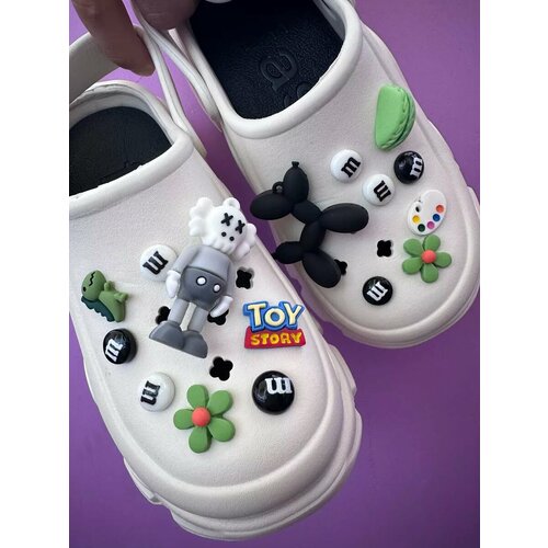 Jibbitz набор джибитсы на crocs и сабо kaws зеленый, белый, черный