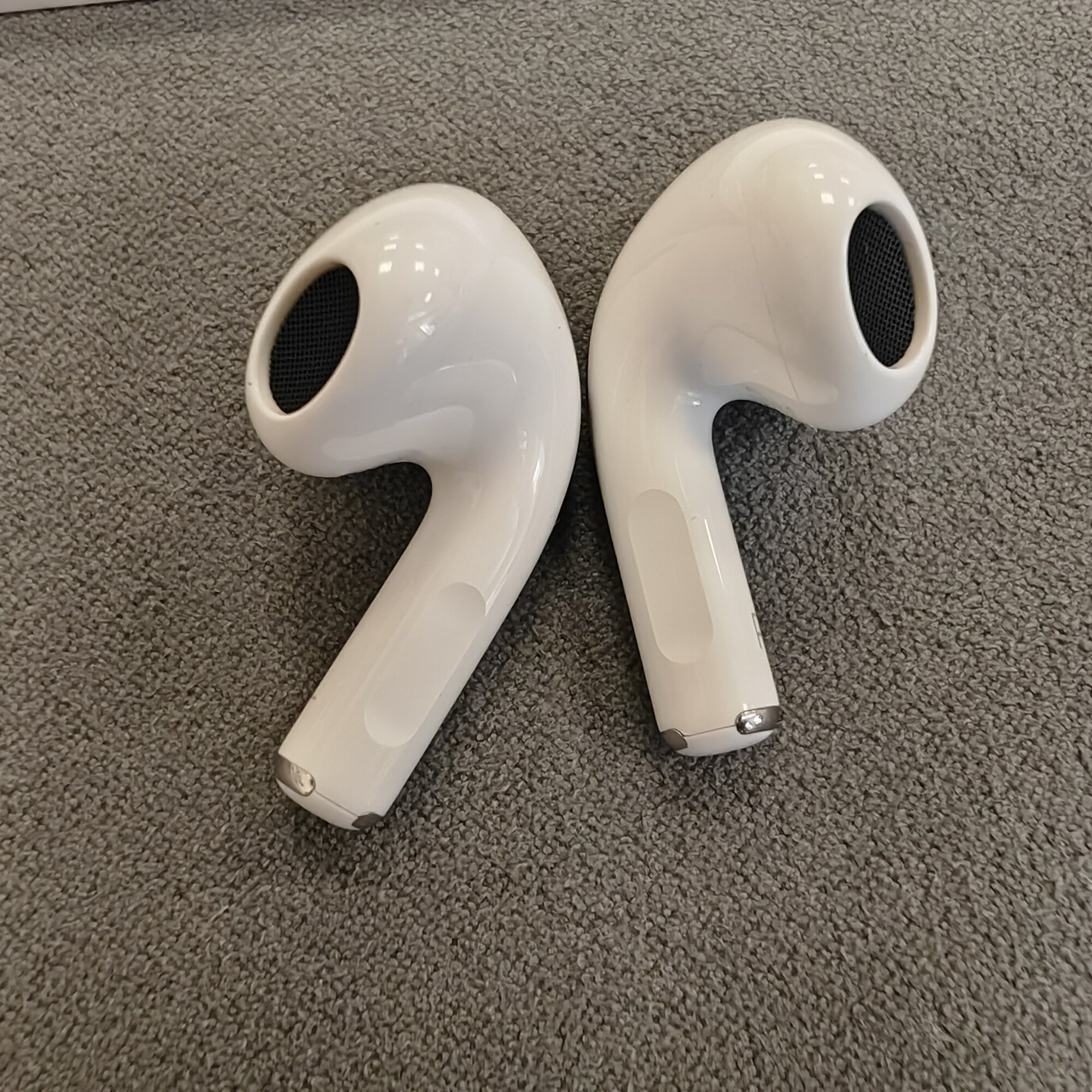 Наушники Apple AirPods 3rd Generation (MME73AM/A) — фото 1