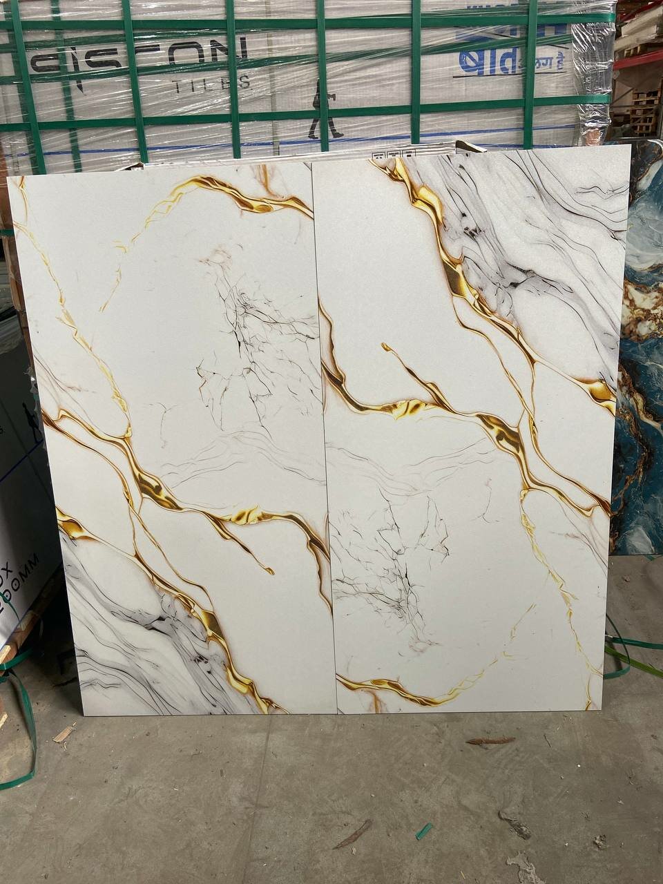 Керамический гранит Gold Light-2 600х1200 мм производство Индия 1шт - 1 плитка