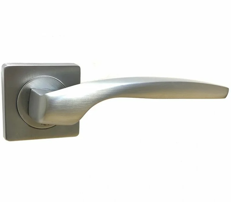 Дверная ручка межкомнатная Vantage V08L-2 на квадратной розетке Матовый хром