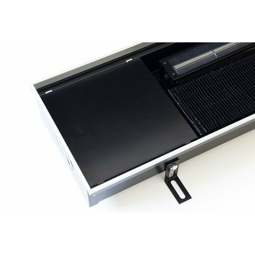 Водяной конвектор KVZ Vent 230-80-1400-2V-UA с решеткой KVZ Vent 230-80-1400-2V-UA