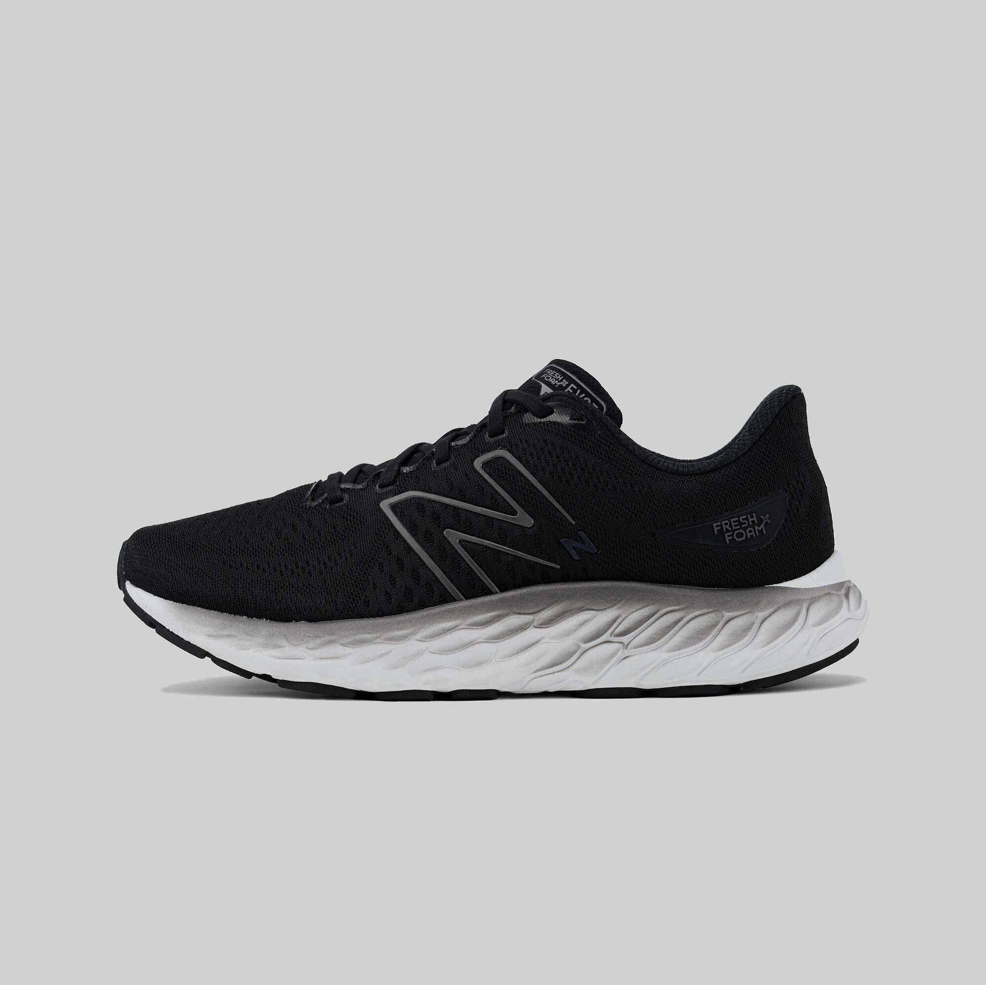 Кроссовки New Balance Fresh Foam Evoz V3 (44 EU / чёрный)