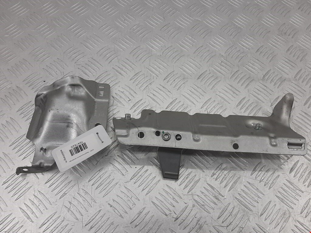 Защита выпускного коллектора BMW 3-Series (F30/F31/F34/F35) 11657618371 арт. 1647620