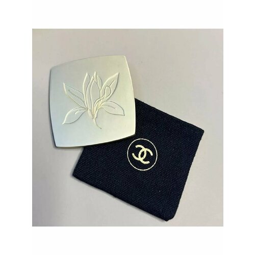 Зеркальце Chаnel Sublimage с цветком 2990₽