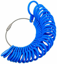 Пальцемер ювелирный пластиковый голубой применяется для определения размера ювелирного кольца