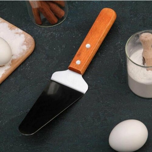 Лопатка кулинарная Лопатка для торта с деревянной ручкой 410₽
