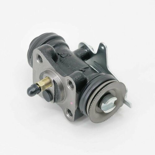 Рабочий тормозной цилиндр задний ISUZU ELF 3848 диаметр 34 с прокачкой левый SINGYUNG 7050₽