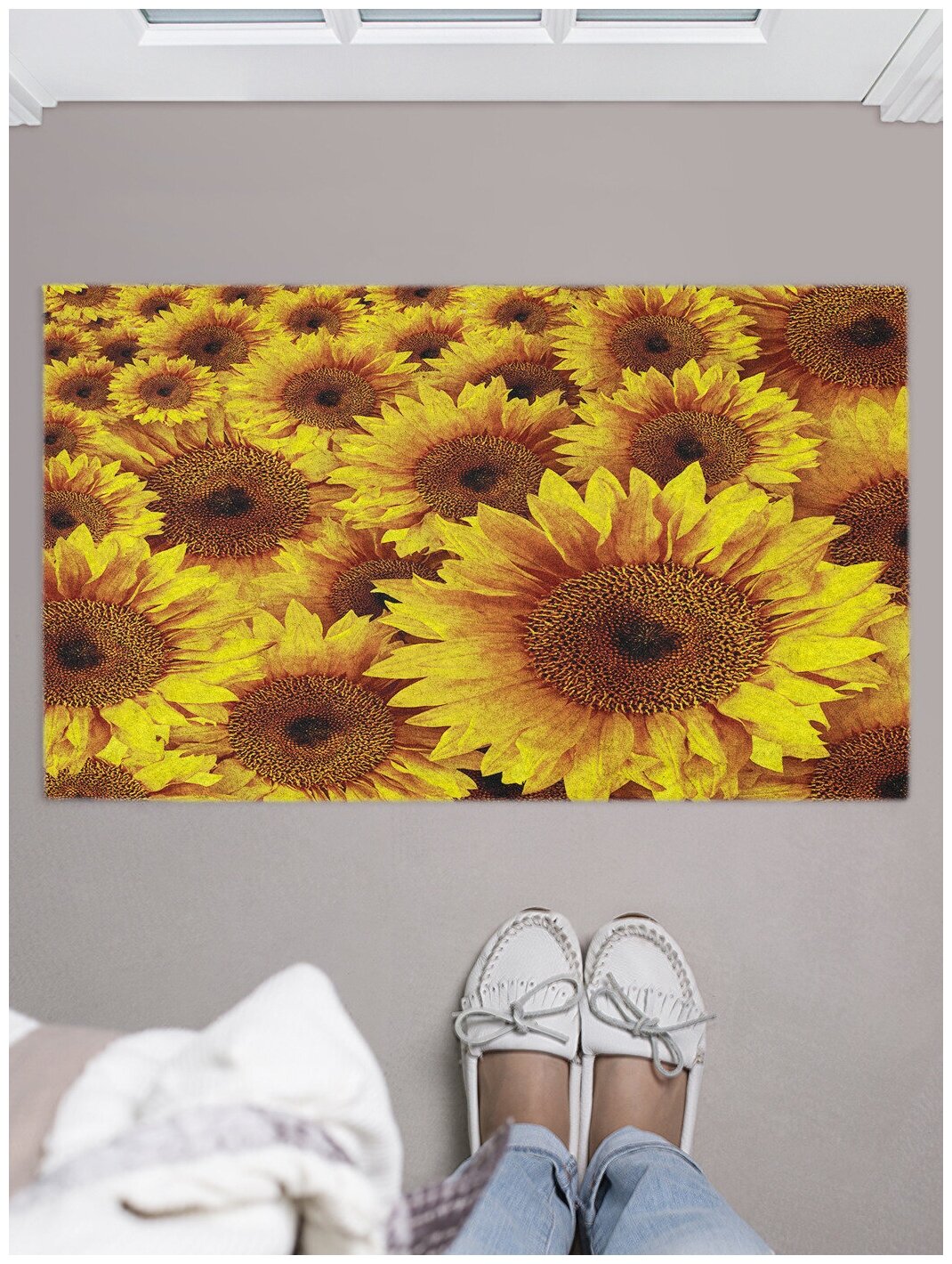 Придверный коврик в прихожую JoyArty "Подсолнухи" для обуви, на резиновой основе, 75x45 см - фотография № 1