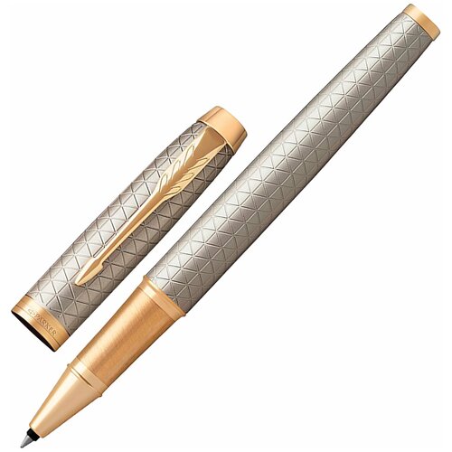 ручка шариковая parker im premium warm silver gt с гравировкой и позолотой 1931687 142509 1 Ручка-роллер PARKER IM Premium Warm Silver GT, корпус серебристый матовый с гравировкой, позолоченные детали, черная, 1931686