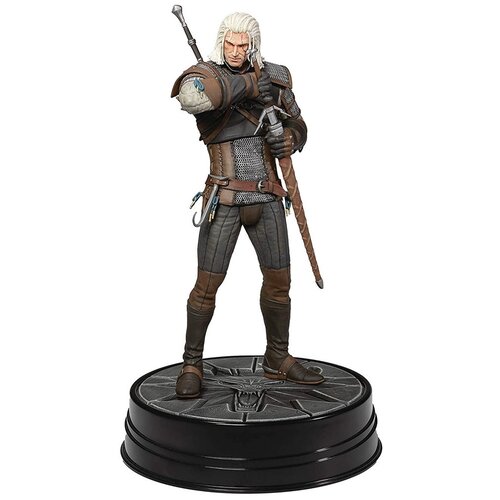 Фигурка Dark Horse The Witcher 3: Wild Hunt - Geralt Hearts Of Stone, 24 см фигурка ведьмак геральт witcher на подставке 24 см