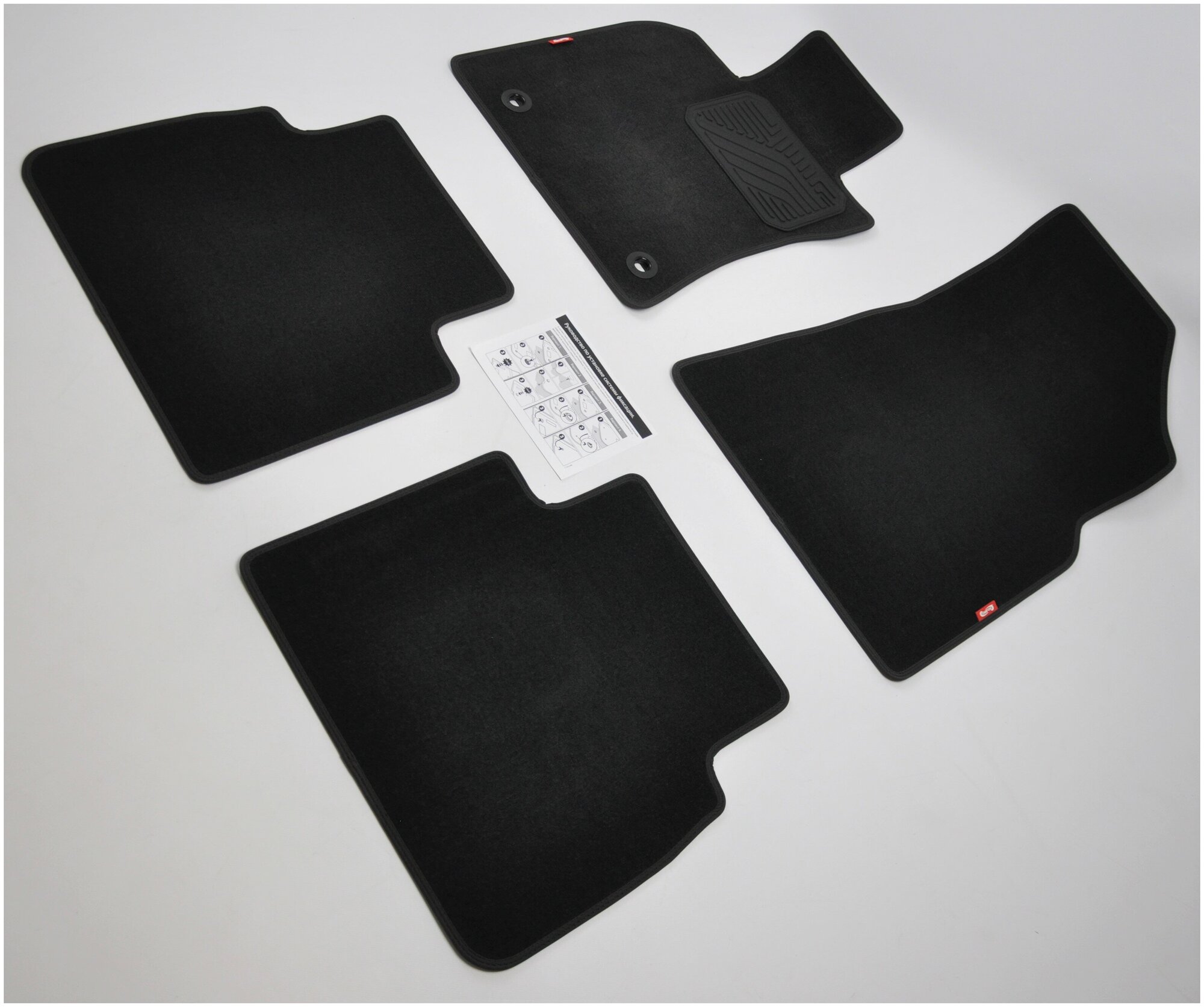Коврики в салон текстиль комплект для Toyota Camry седан VIII XV70 2017- на резиновой основе с крепежом.