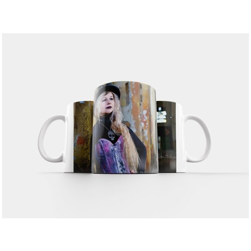 фото Кружка "портрет, люди, женщина" 320 мл lotsprints