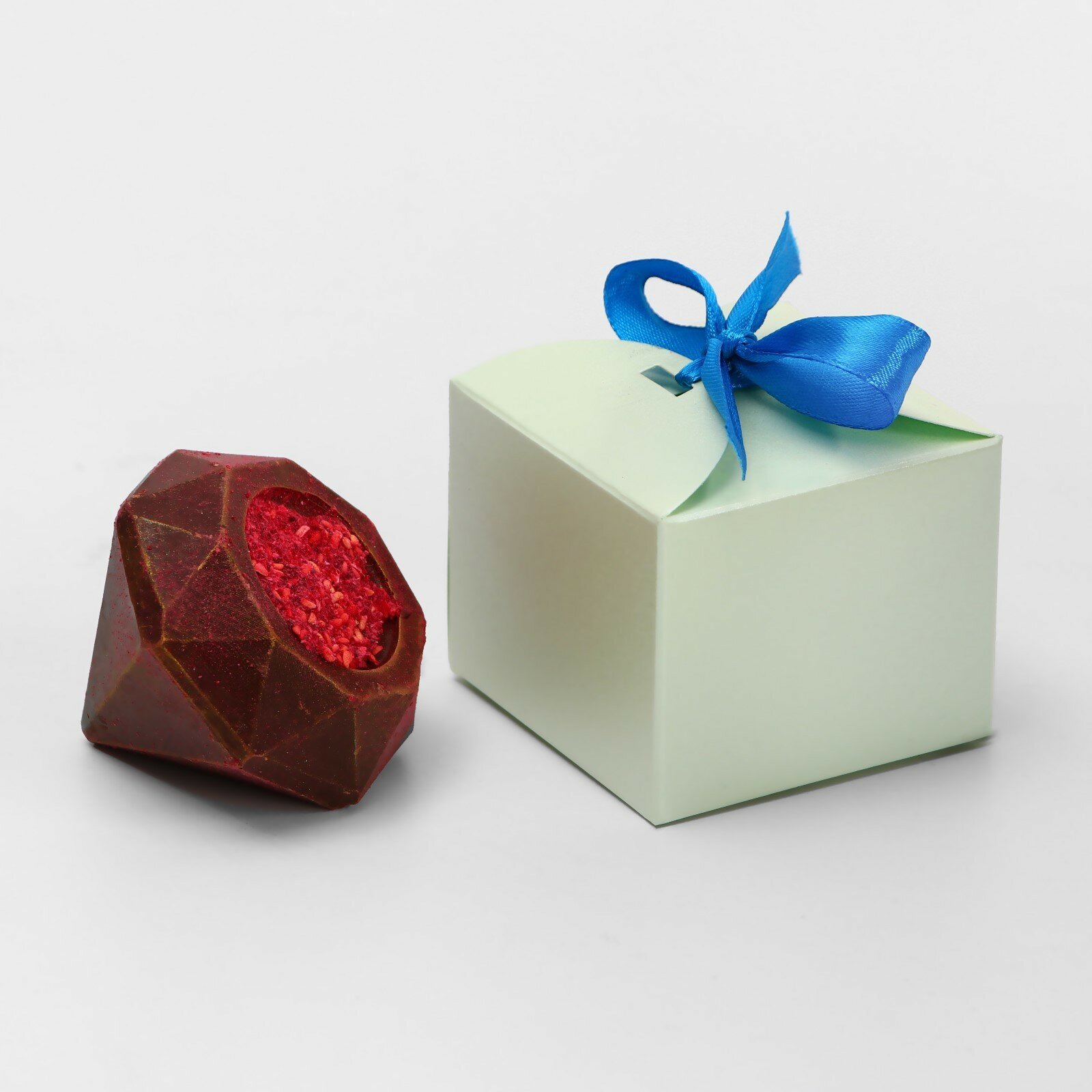 Шоколадная бомбочка с маршмеллоу «Счастье внутри» тёмный шоколад, 38 г - фотография № 6