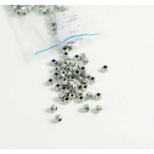 Гайка с нейлоновой вставкой DIN 985 М3 цинк 100 шт 346₽