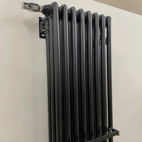 Изображение товара Стальной трубчатый радиатор Arbonia 3180, 06 секций, с нижней подводкой, со встроенным термовентилем, цвет SF-3 AME