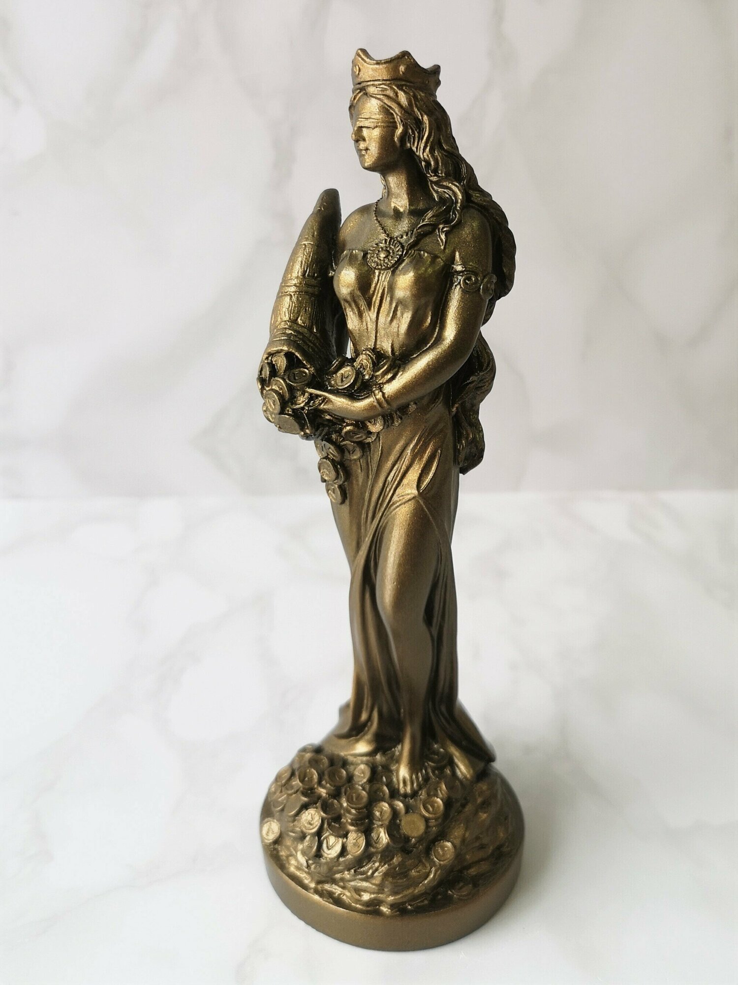 Статуэтка Фортуна богиня удачи 19 см. Цвет бронза. Мраморная крошка.