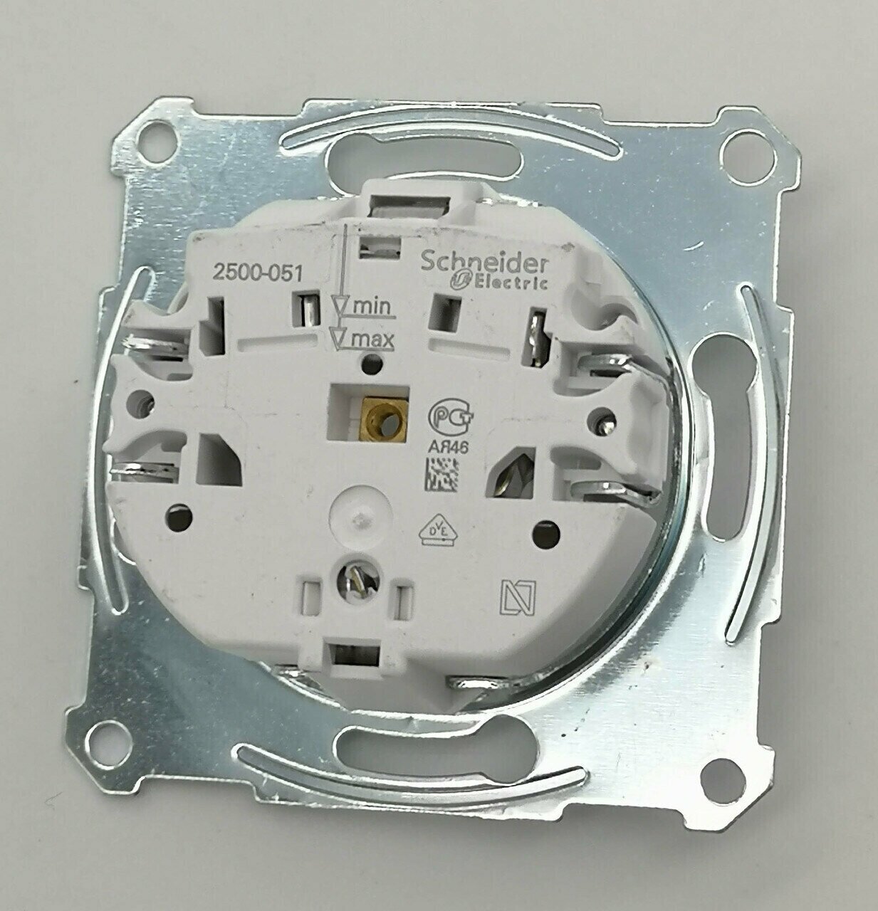 Розетка Schneider Electric - фото №7