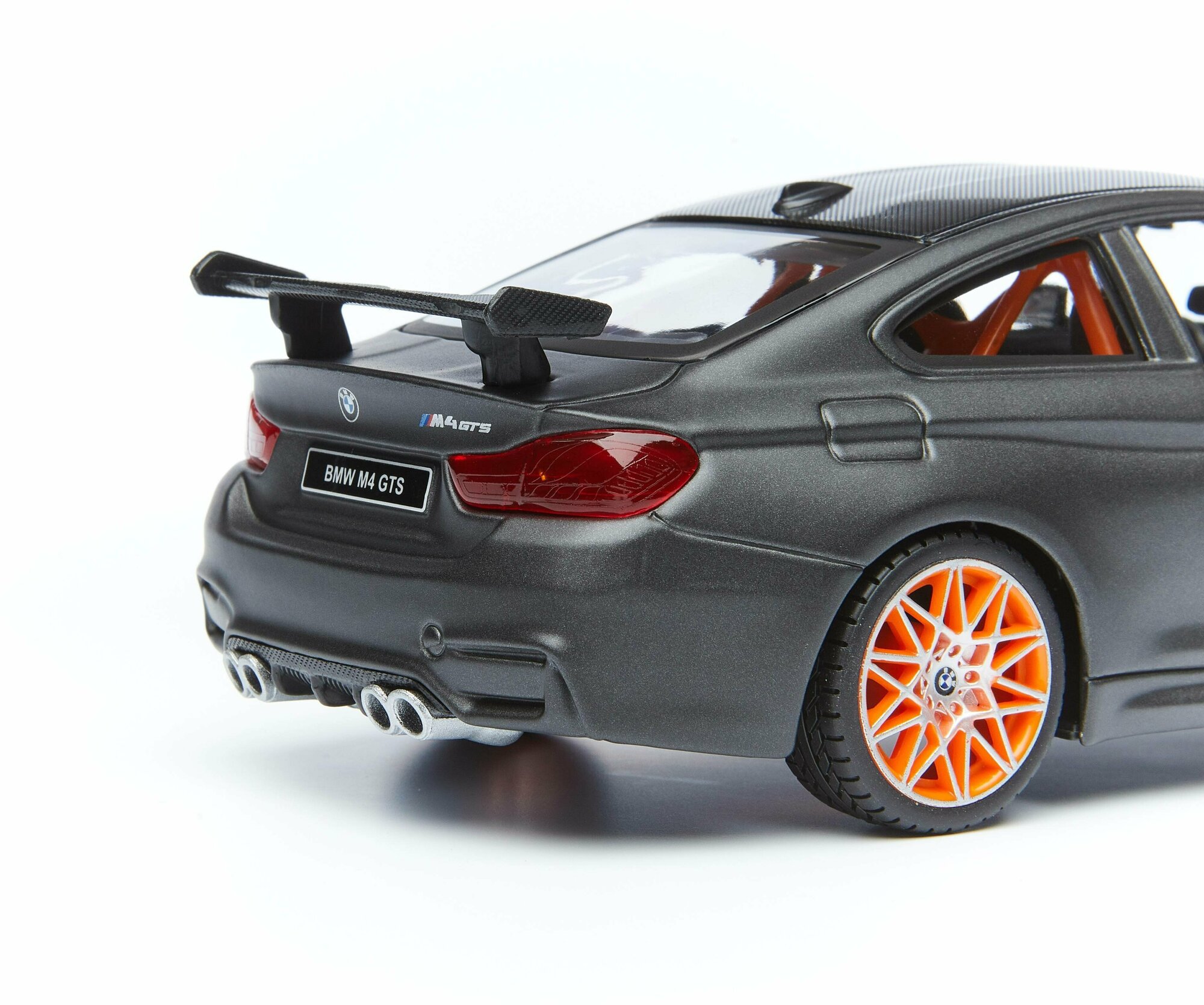 Maisto Сборная модель машинки "BMW M4 GTS" SPAL 1:24, серая - фото №15