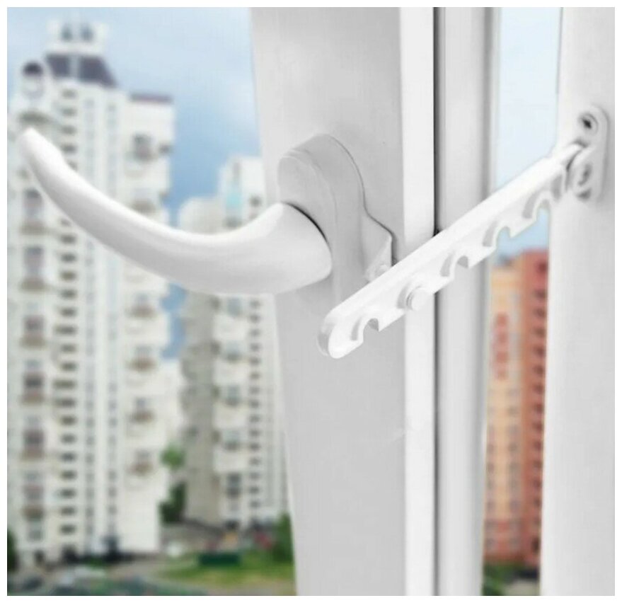 Установка гребенки на пластиковое окно - фото