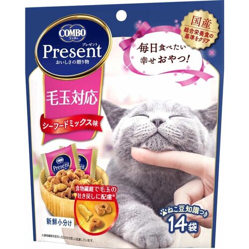 Лакомство для кошек Japan Premium Pet PRESENT с крабовым мясом и хитозаном для выведения шерсти, 42 гр.