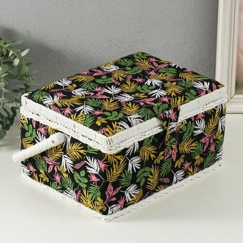 Шкатулка для рукоделия Лесные веточки на чёрном 19х26х14,5 см